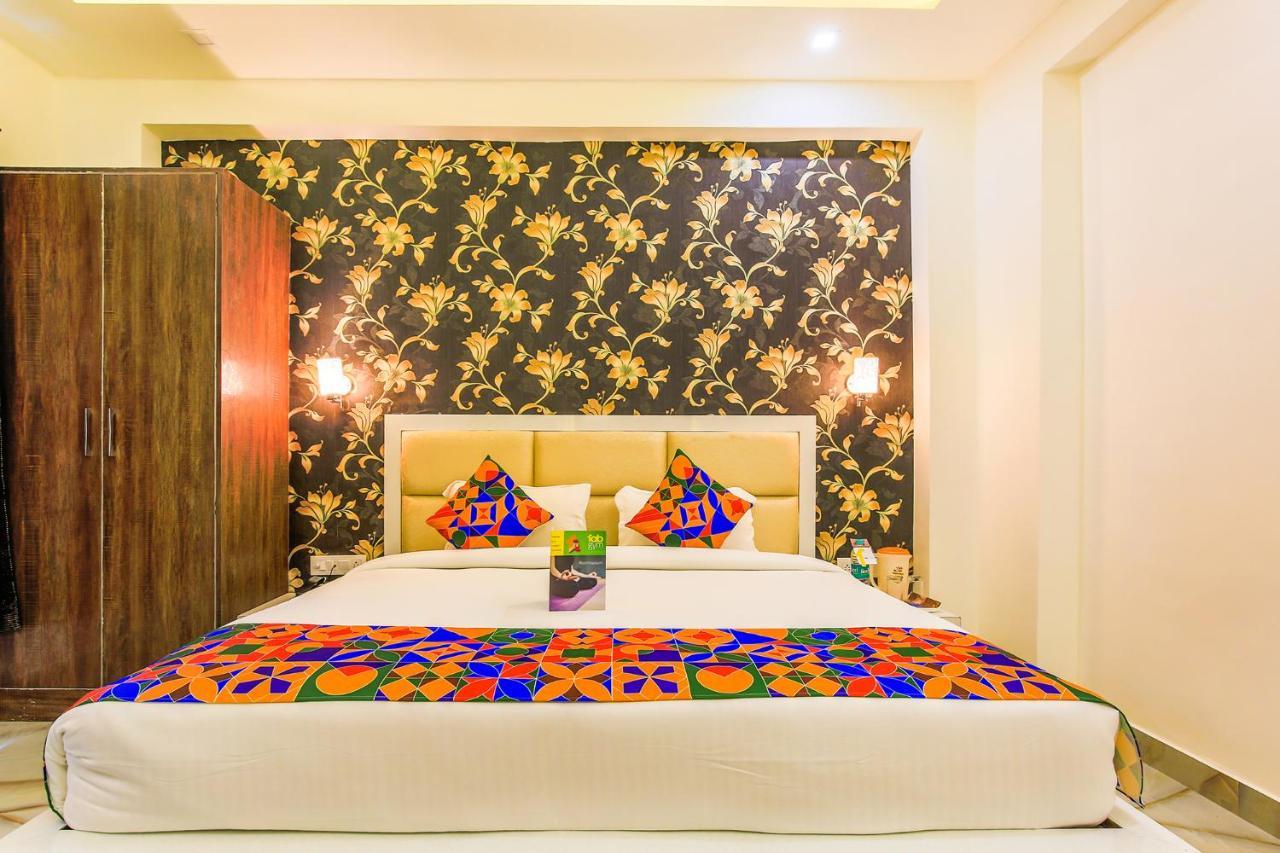 Fabhotel Star Of Taj Restobar Fatehabad Road Agra  Exterior foto