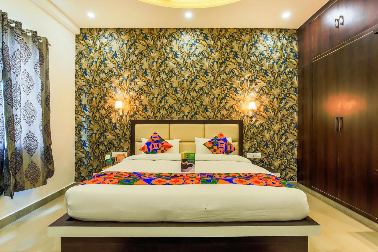 Fabhotel Star Of Taj Restobar Fatehabad Road Agra  Exterior foto