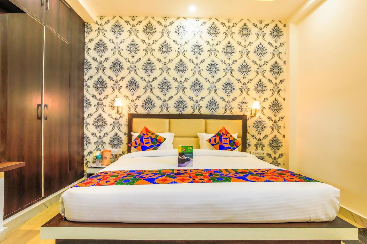 Fabhotel Star Of Taj Restobar Fatehabad Road Agra  Exterior foto